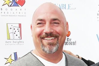adam venit